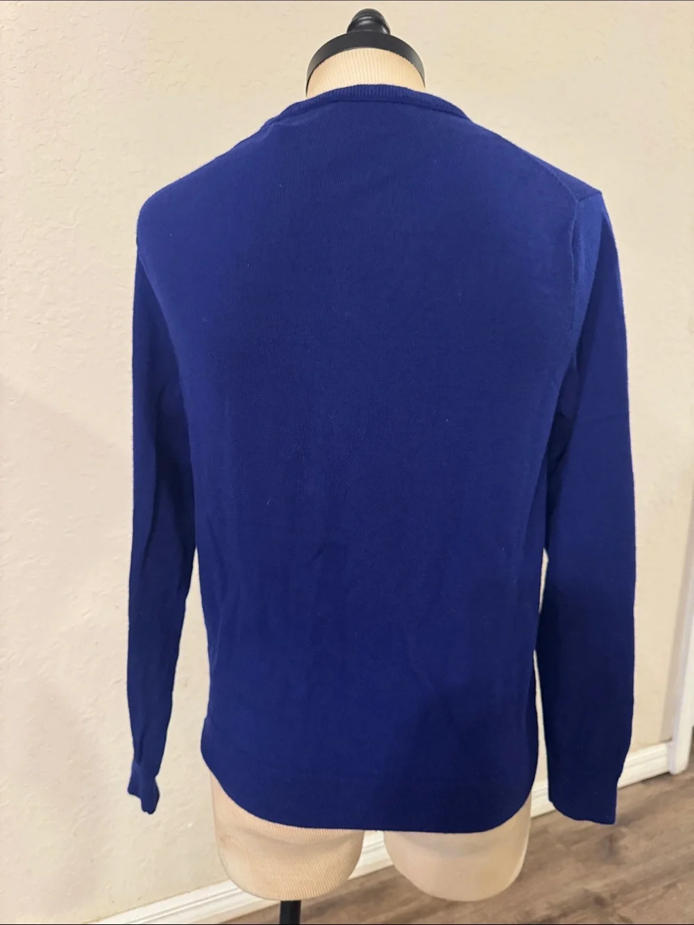 J.Crew Men's 100% Merino Wool V-Neck Sweater, royal blue size large